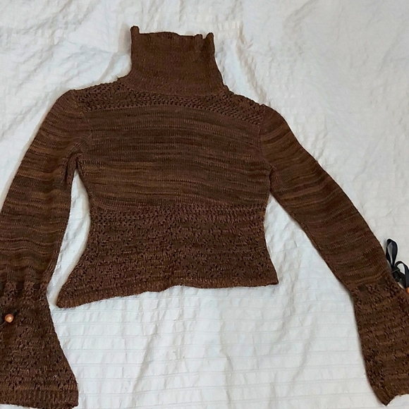 TSP Sweater - Picture 1 of 6